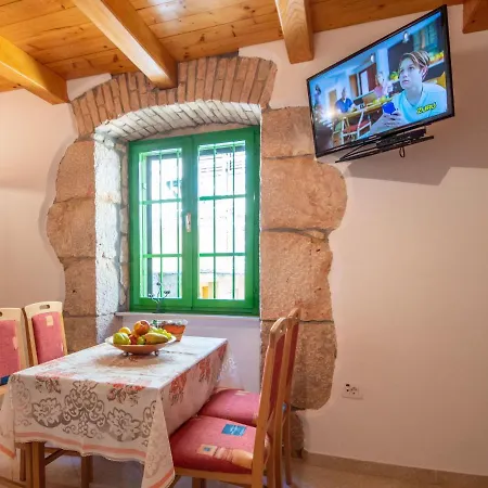 Kristijan Appartement *
